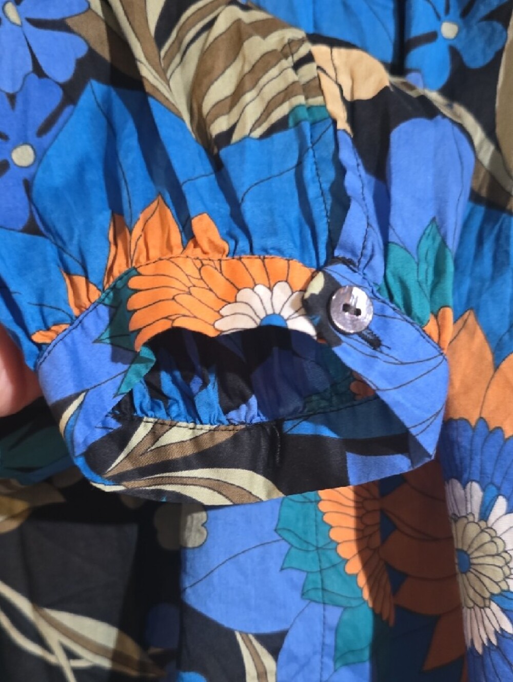 #144. Sonnet Azul Wildflowers Dynamic Floral Print Blouse - Picture 7 of 9